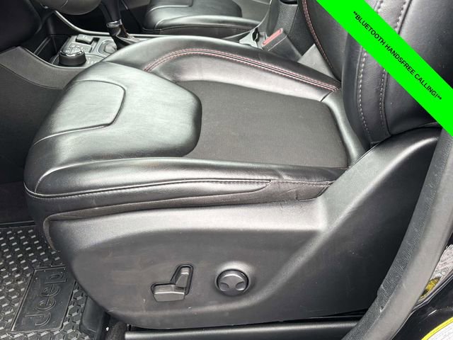 Used 2022 Jeep Cherokee Trailhawk image 5
