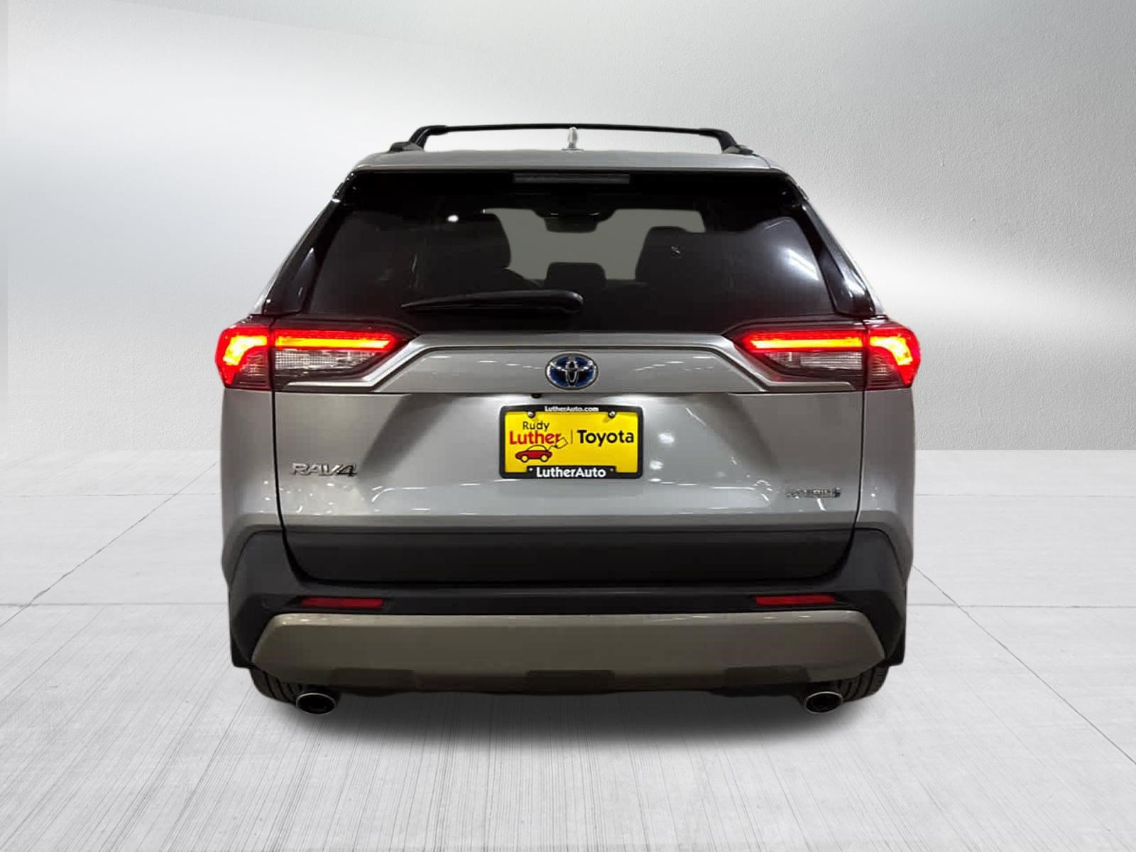 Certified 2022 Toyota RAV4 Limited AWD/4WD image 5