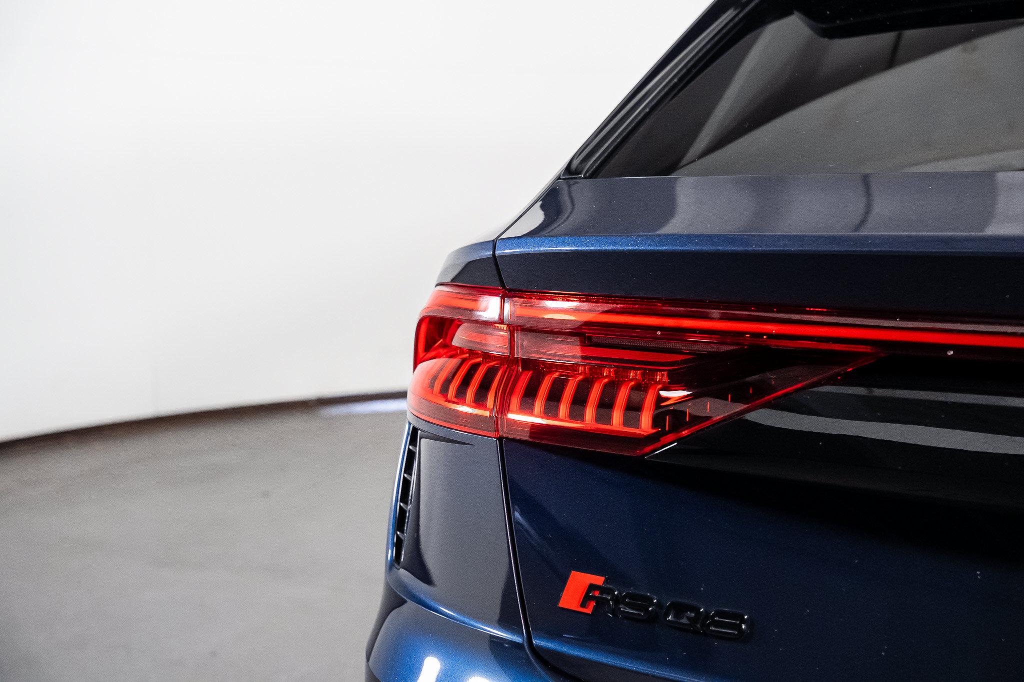 Used 2024 Audi RS Q8 AWD/4WD image 25
