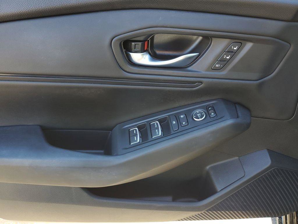 Used 2023 Honda Accord EX-L image 13