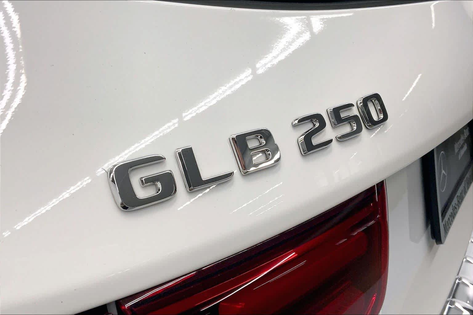 Used 2026 Mercedes-Benz GLB 250 image 14
