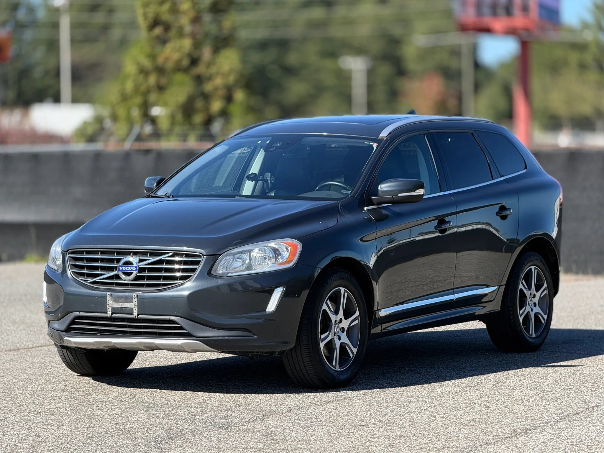 Used 2015 Volvo XC60 T6 AWD/4WD image 6