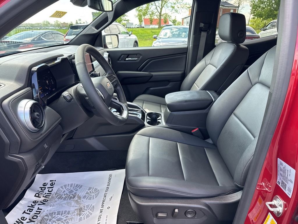 Used 2024 Chevrolet Colorado LT w/ LT Convenience Package III AWD/4WD image 28