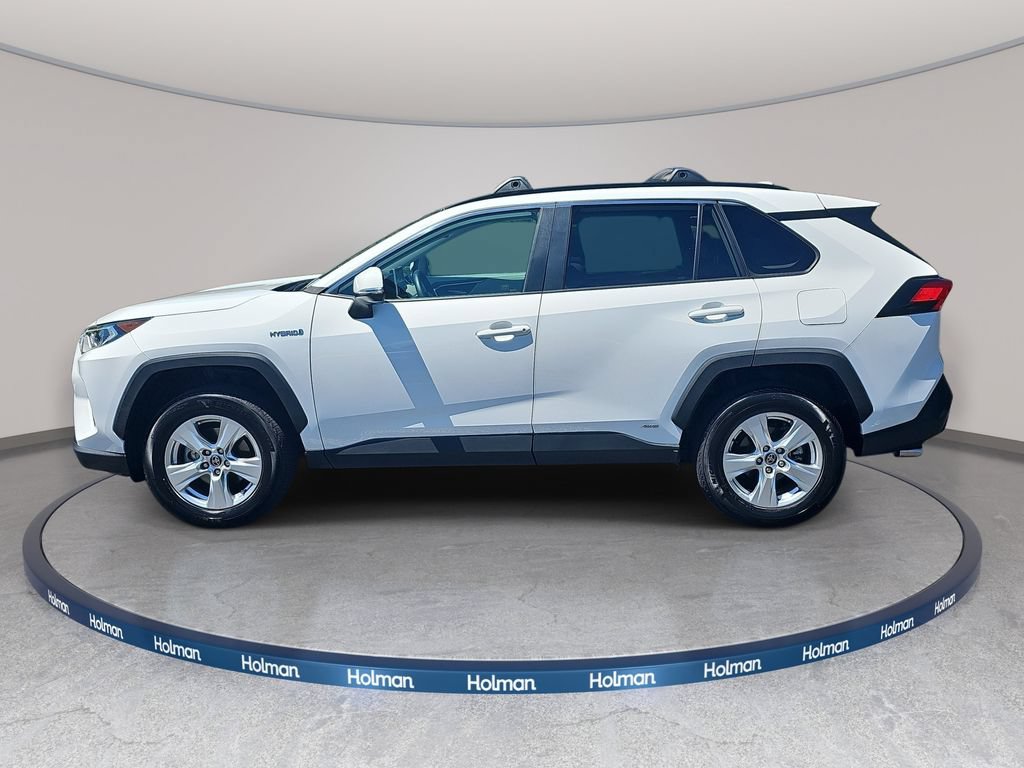 Used 2021 Toyota RAV4 XLE w/ Convenience Package AWD/4WD image 3