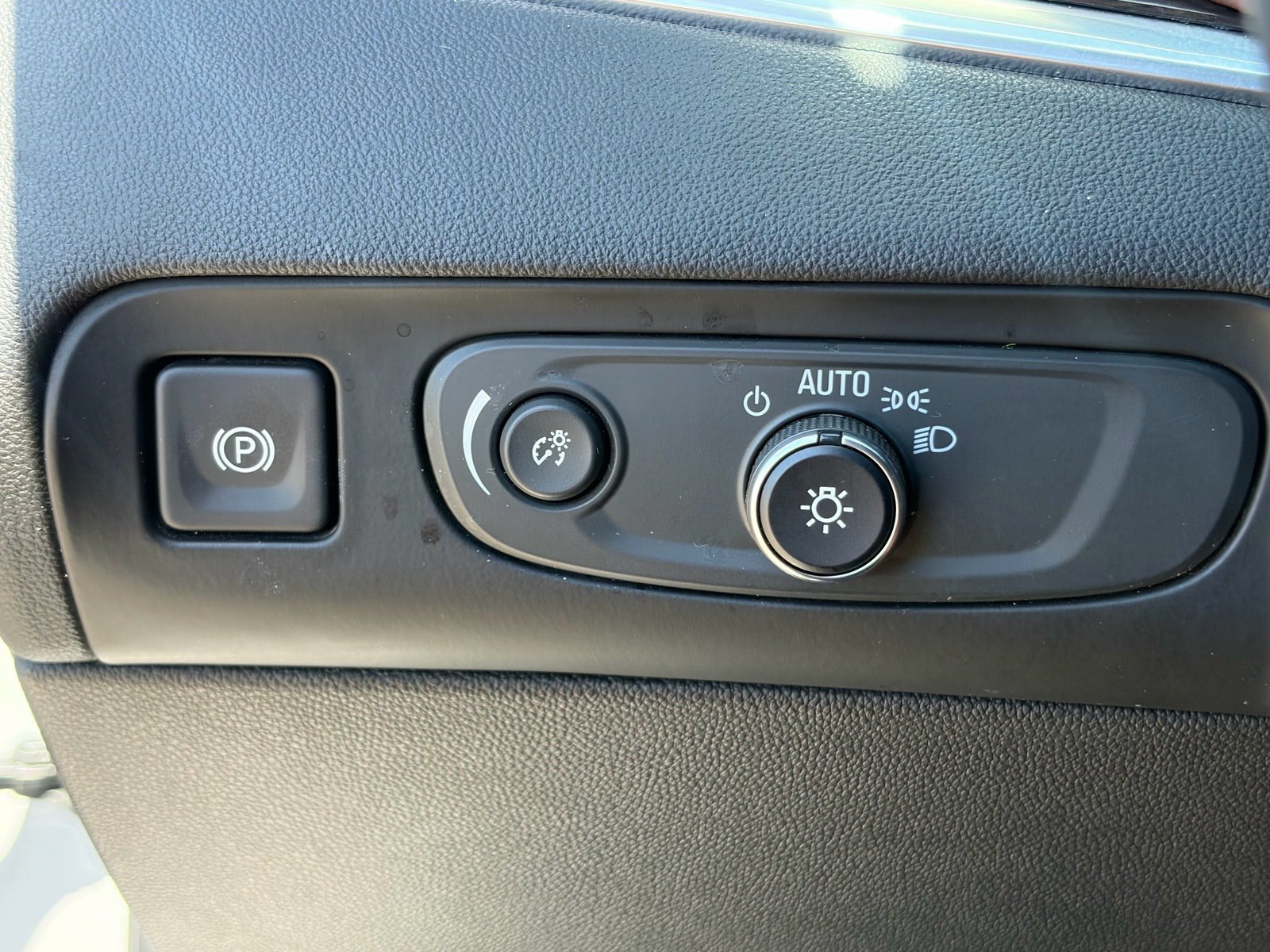 Used 2019 Buick Enclave Avenir w/ Trailering Package, 5000 lbs. AWD/4WD image 29