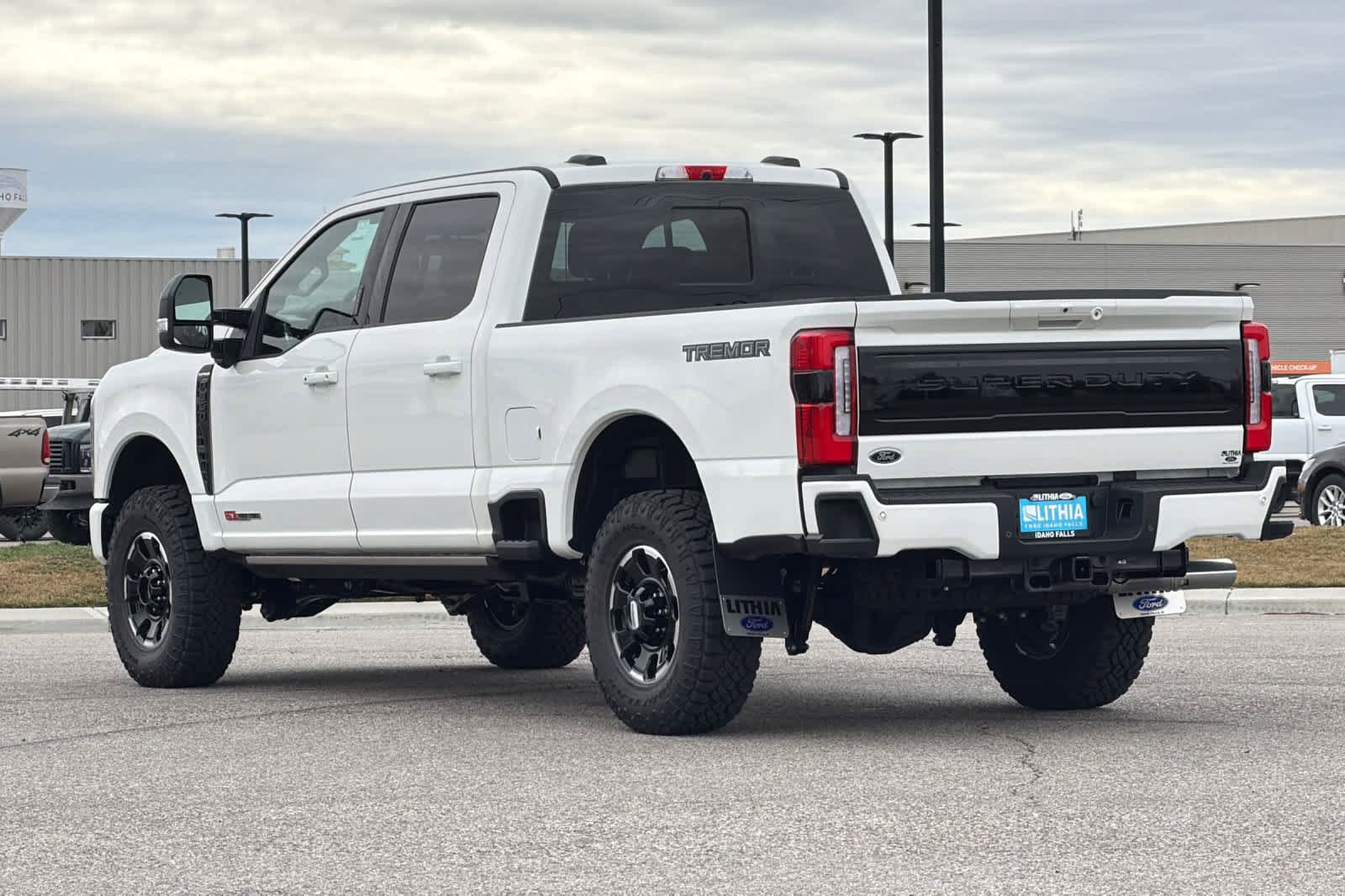 New 2026 Ford F350 Platinum w/ Tremor Off-Road Package image 13