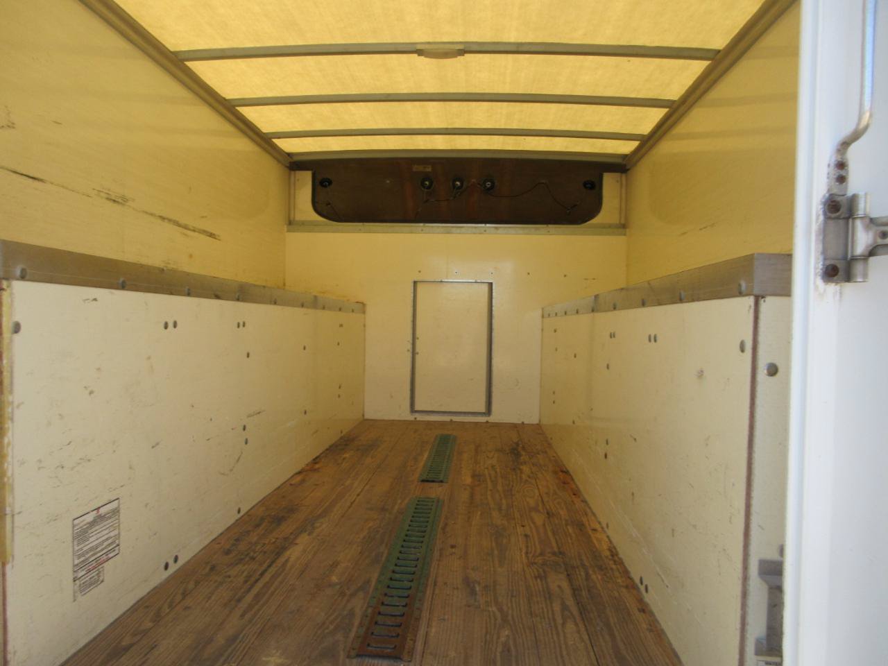 Used 2016 Chevrolet Express 3500 RWD image 28