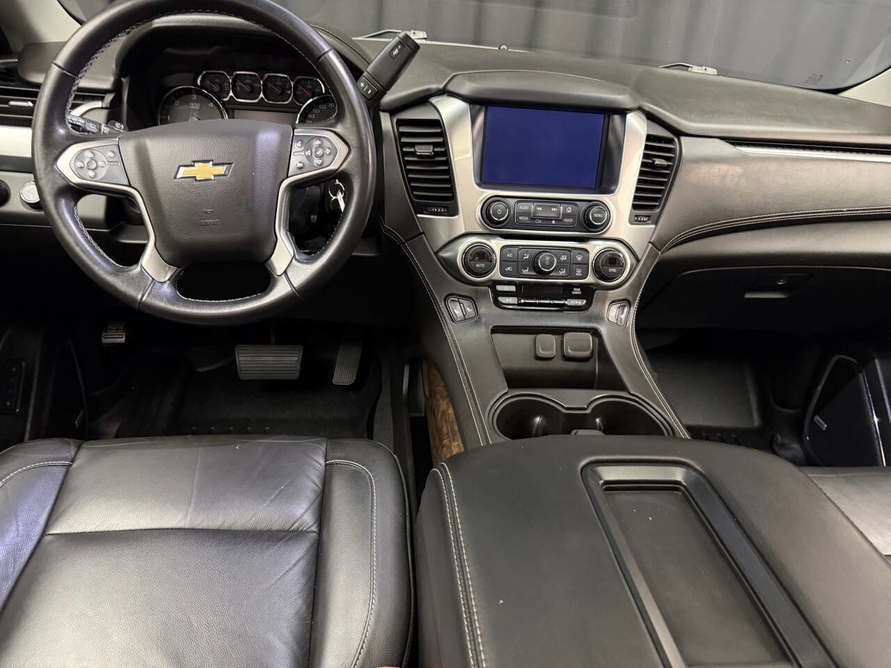 Used 2019 Chevrolet Suburban LT AWD/4WD image 12