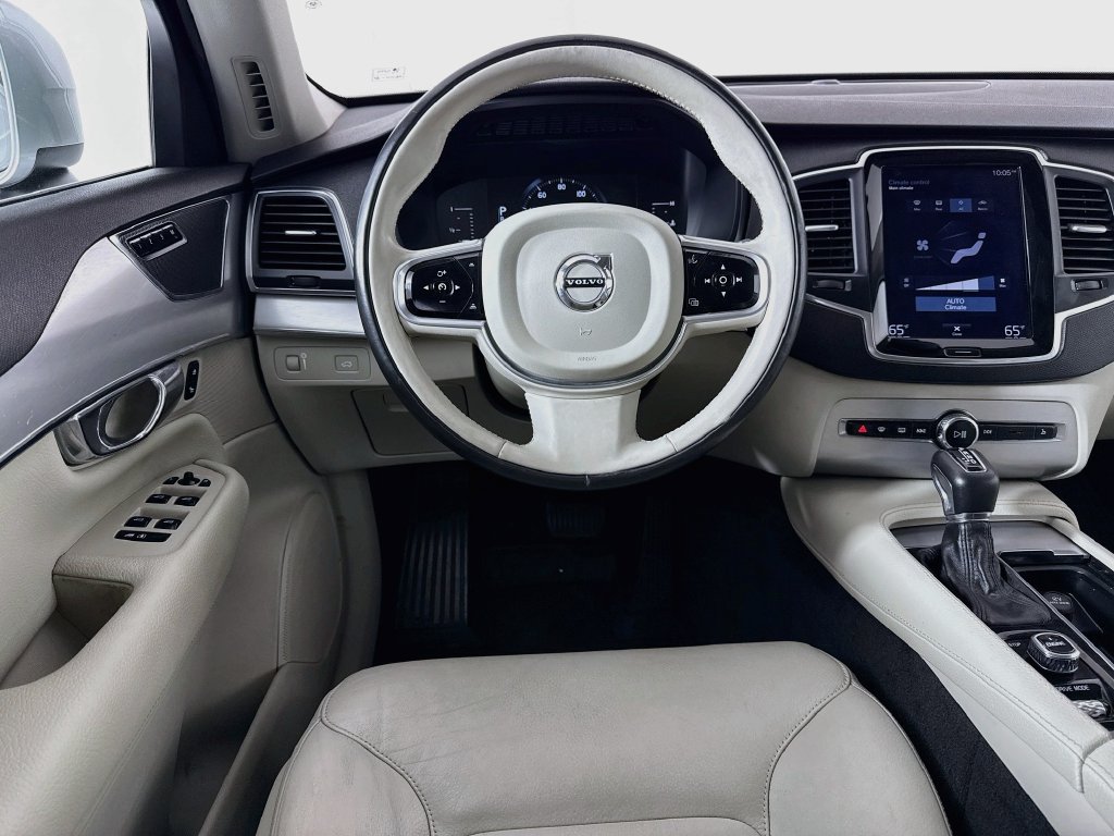 Used 2017 Volvo XC90 T5 Momentum w/ Vision Package FWD image 21