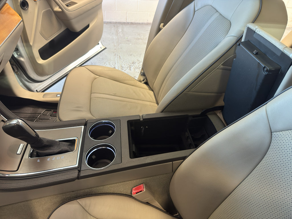 Used 2015 Lincoln MKX AWD w/ Equipment Group 102A image 21