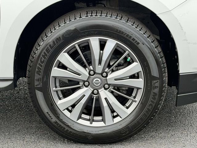 Used 2018 Nissan Pathfinder SV image 5