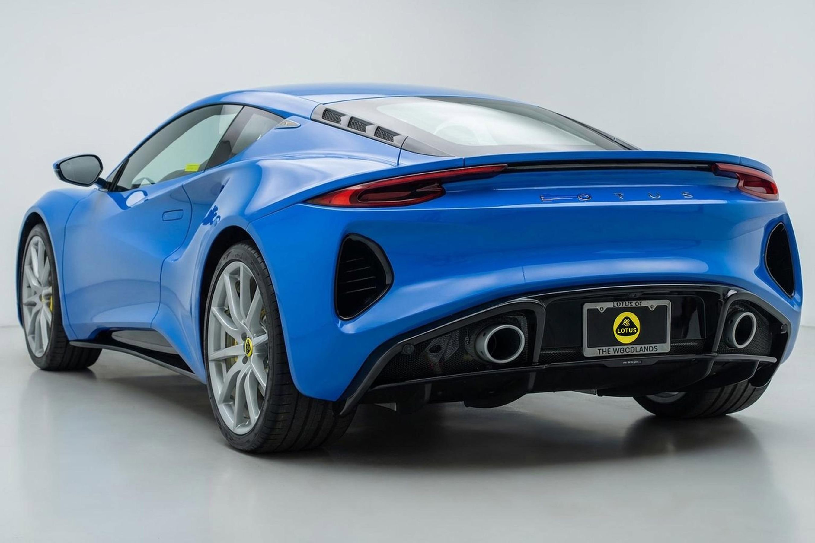 New 2025 Lotus Emira image 12