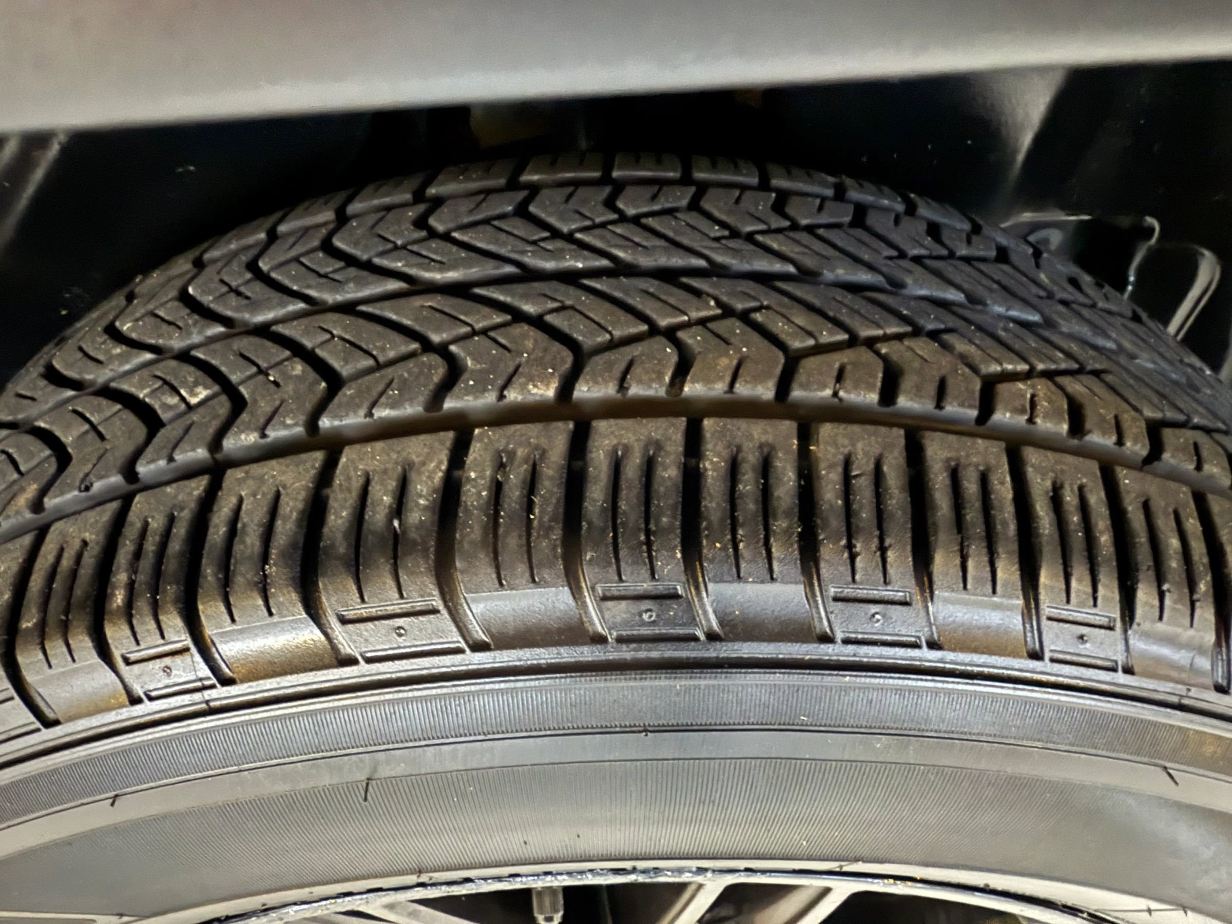 Used 2020 Jeep Cherokee Latitude w/ Cold Weather Group AWD/4WD image 6