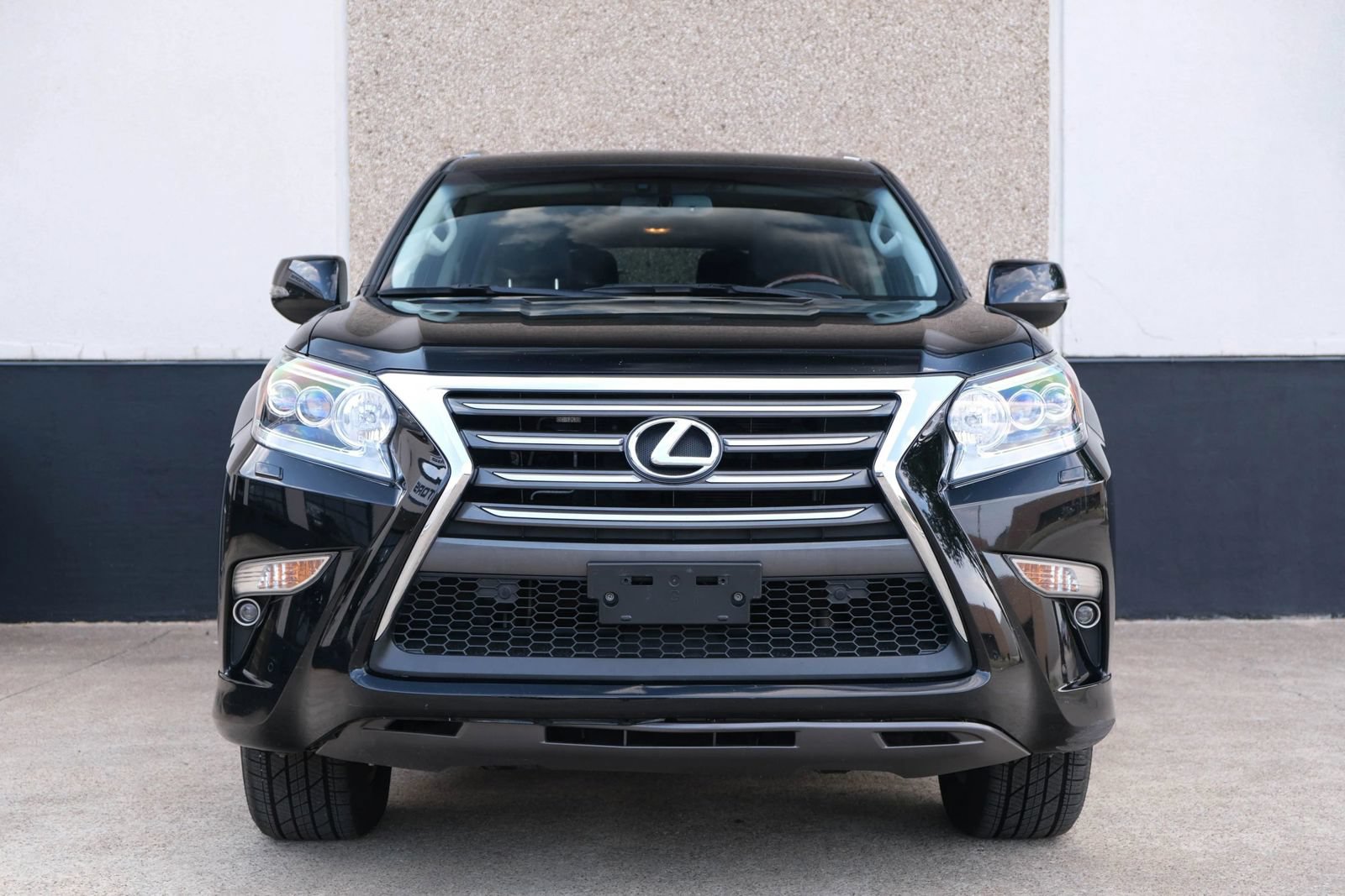 Used 2017 Lexus GX 460 Premium w/ Premium Package AWD/4WD image 2