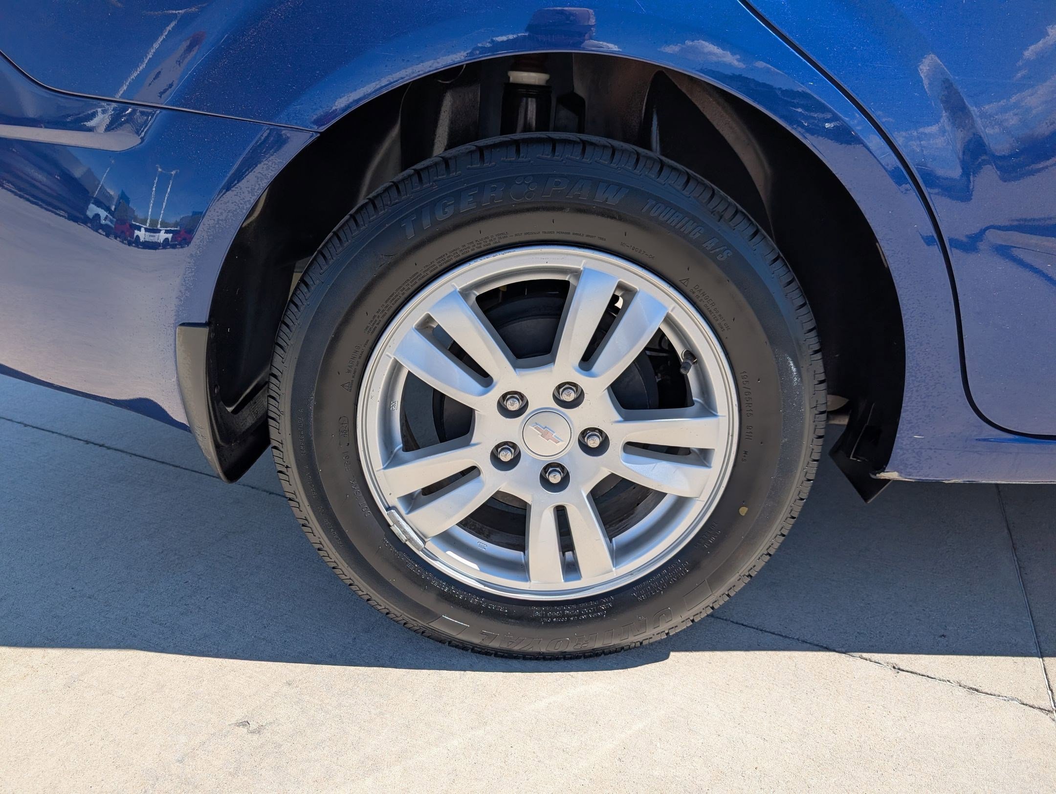 Used 2013 Chevrolet Sonic LT image 11