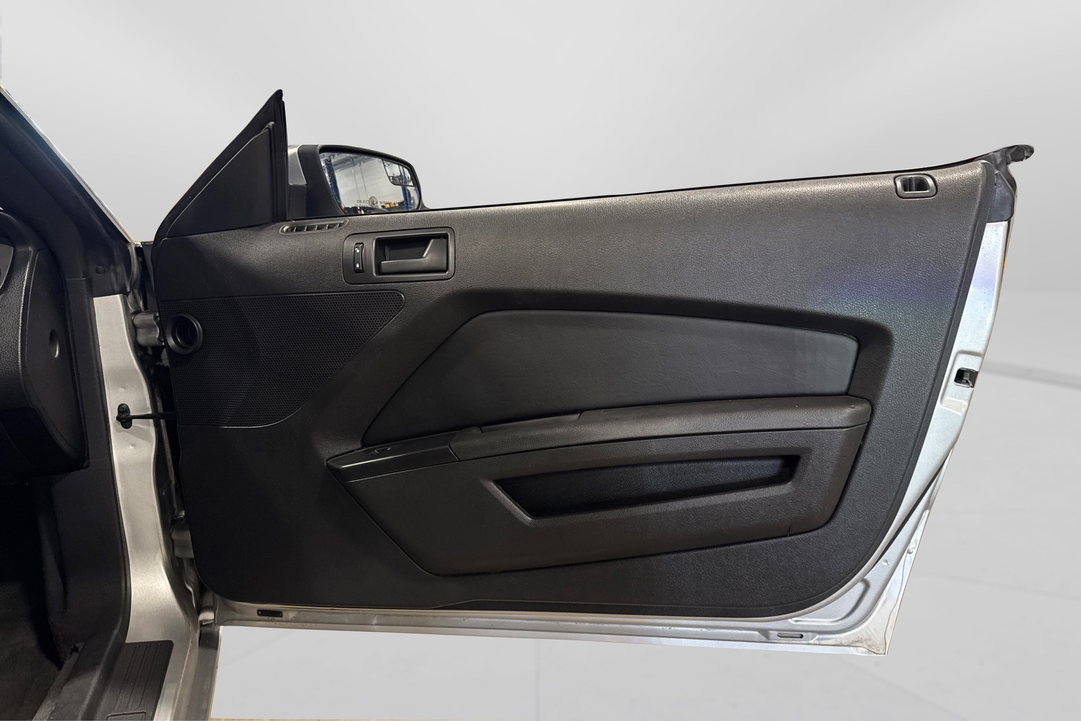 Used 2013 Ford Mustang GT image 34