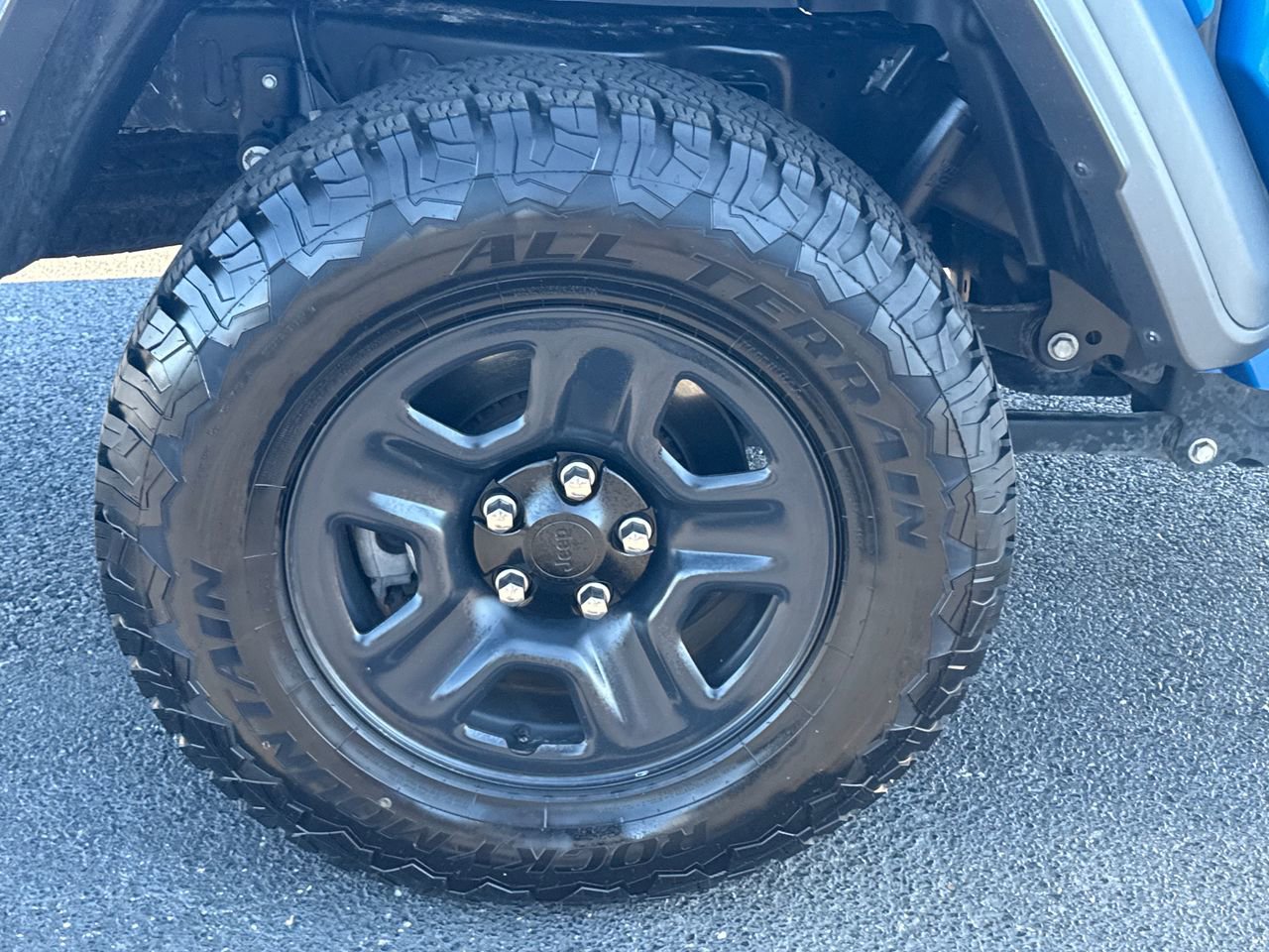 Used 2020 Jeep Gladiator Sport image 10