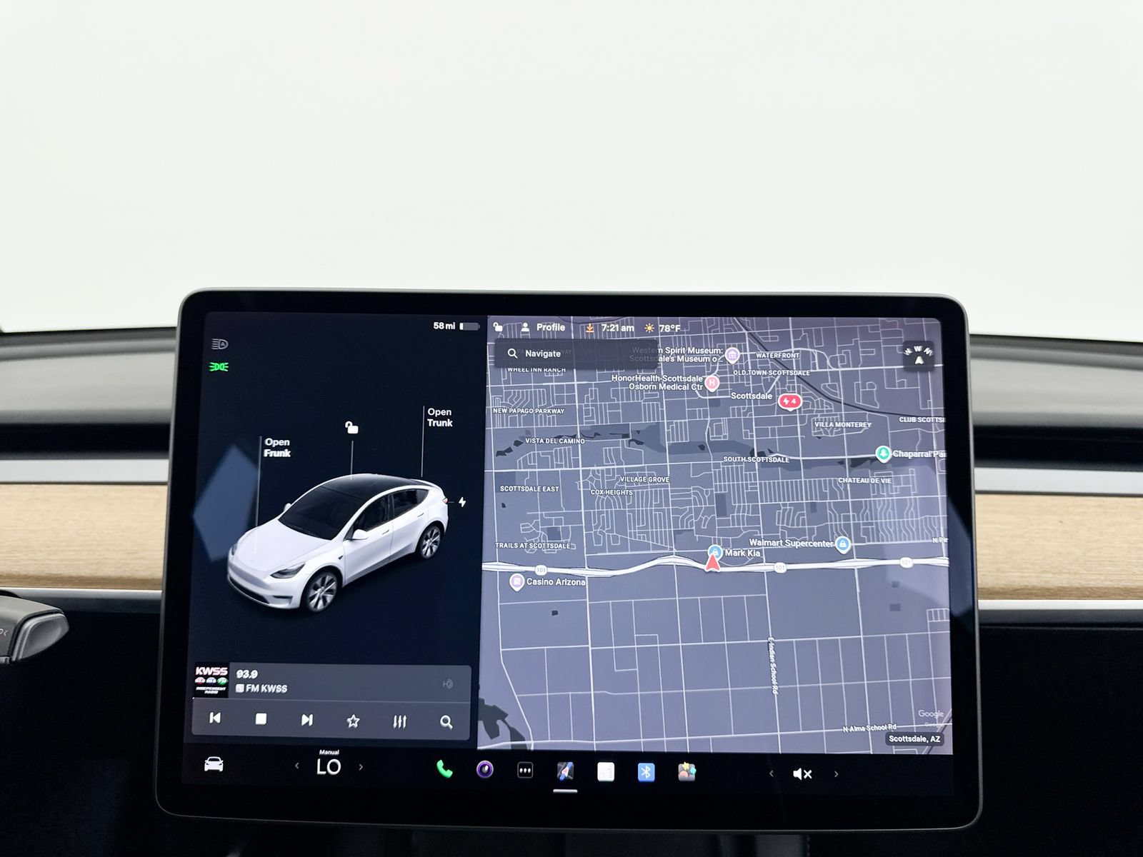 Used 2022 Tesla Model Y Long Range AWD/4WD image 3