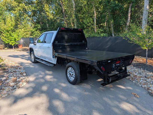 Used 2024 Chevrolet Silverado 2500 LT w/ Convenience Package AWD/4WD image 3