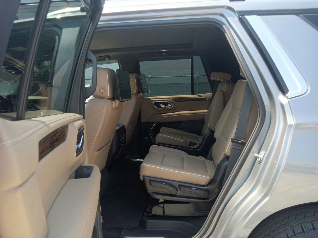 Used 2021 Chevrolet Tahoe Premier w/ Premium Package AWD/4WD image 30