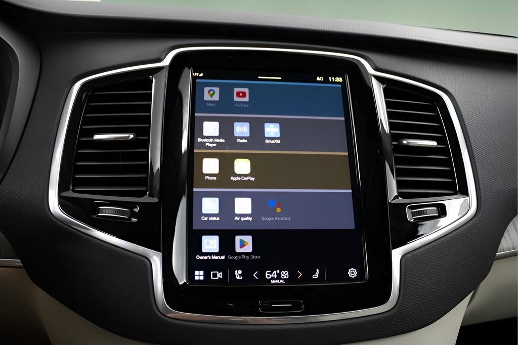 Certified 2025 Volvo XC90 T8 Plus w/ Protection Package Premier image 30