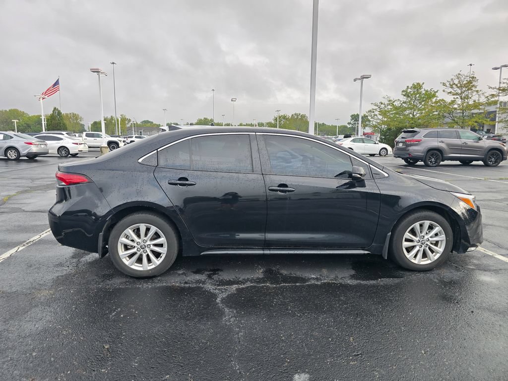 Used 2024 Toyota Corolla XLE FWD image 9