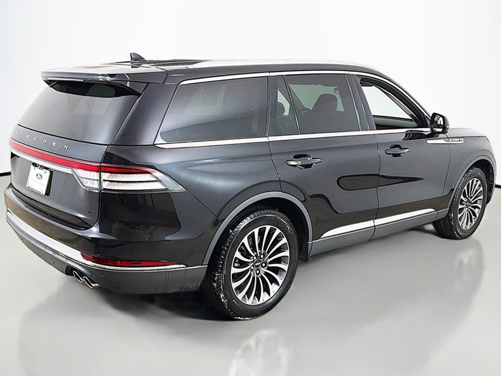 Used 2024 Lincoln Aviator Reserve AWD/4WD image 11