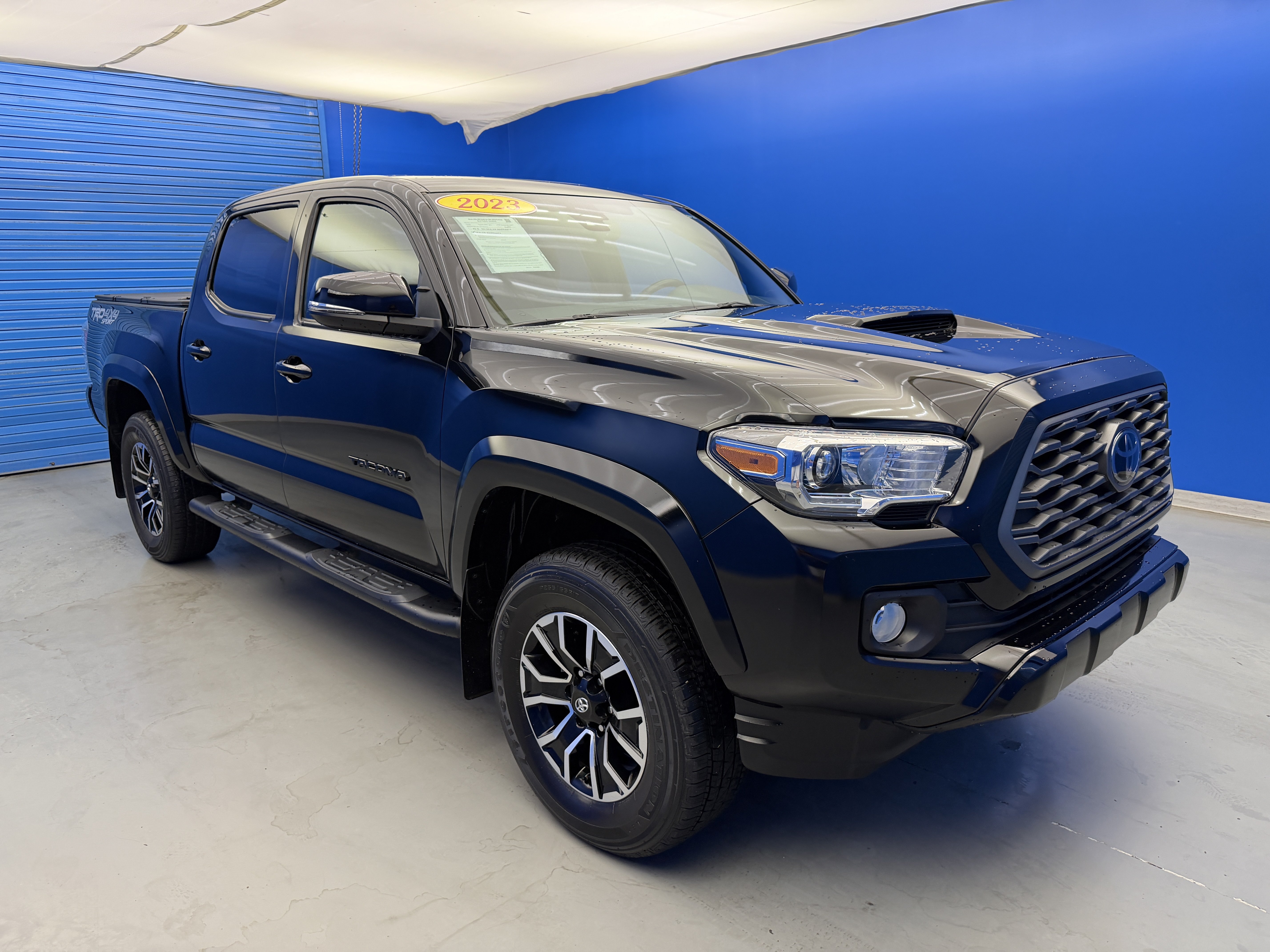 Used 2023 Toyota Tacoma TRD Sport w/ TRD Premium Sport Package AWD/4WD image 2