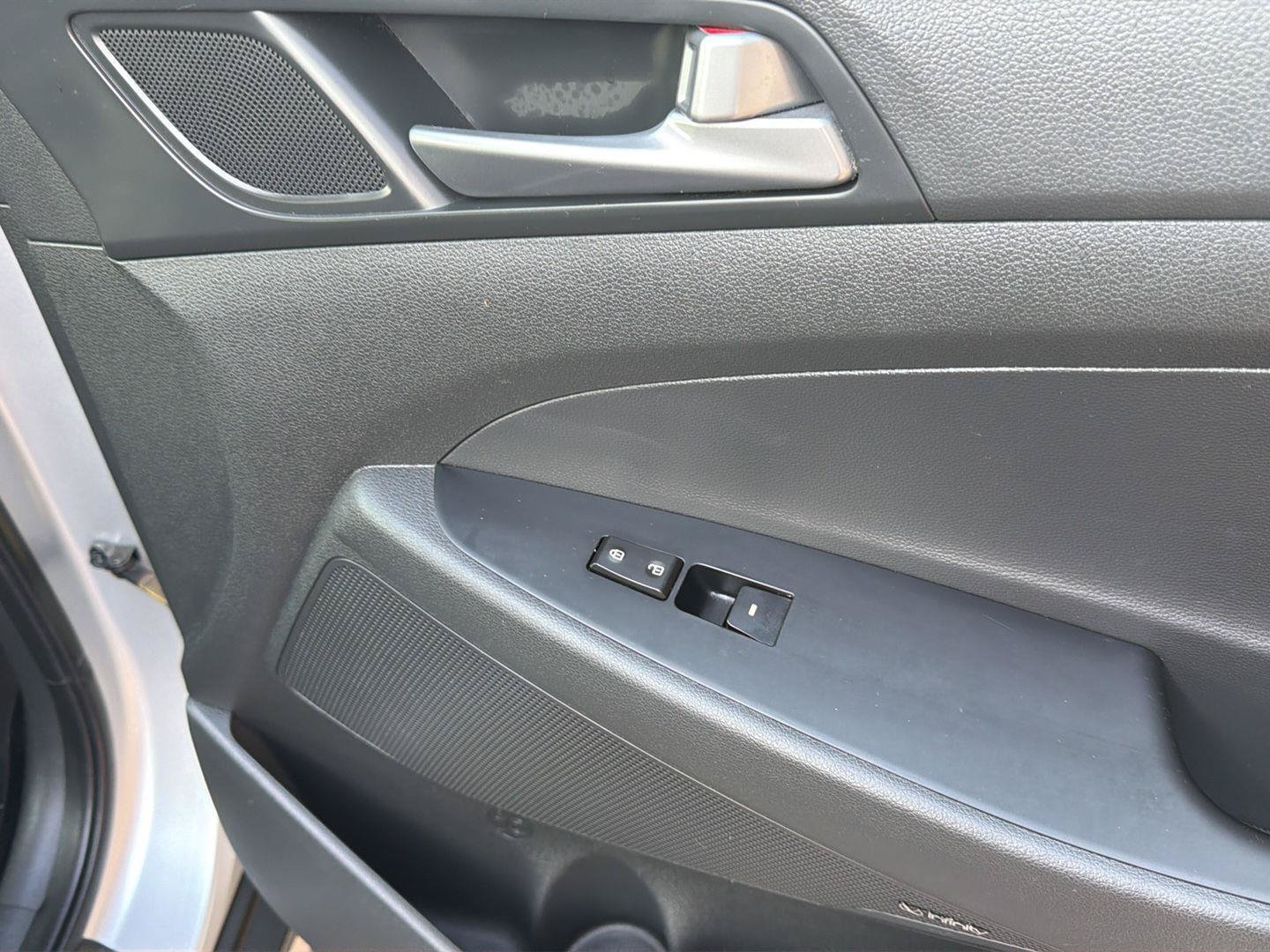 Used 2017 Hyundai Tucson SE Plus AWD/4WD image 8