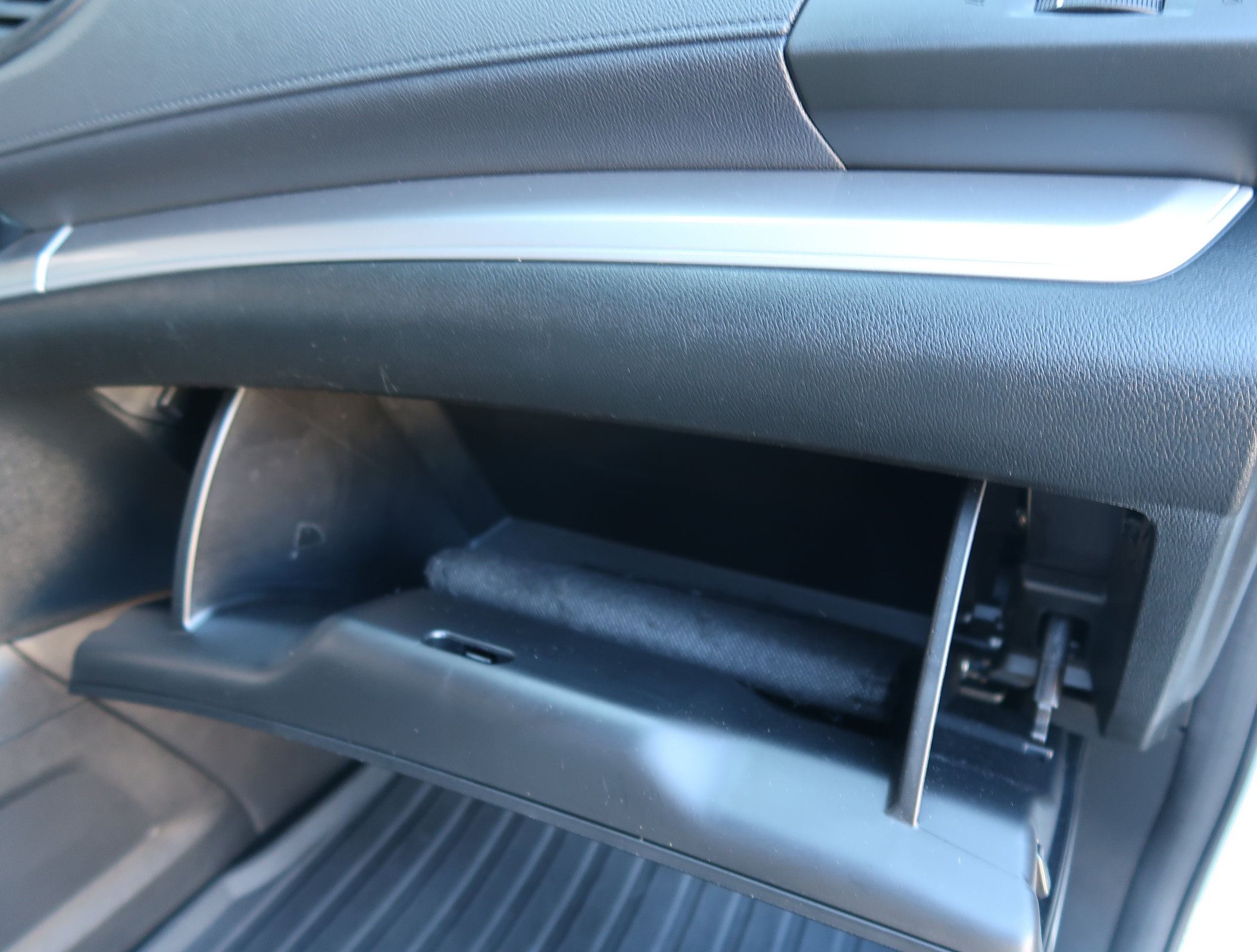 Used 2015 Honda CR-V LX image 40