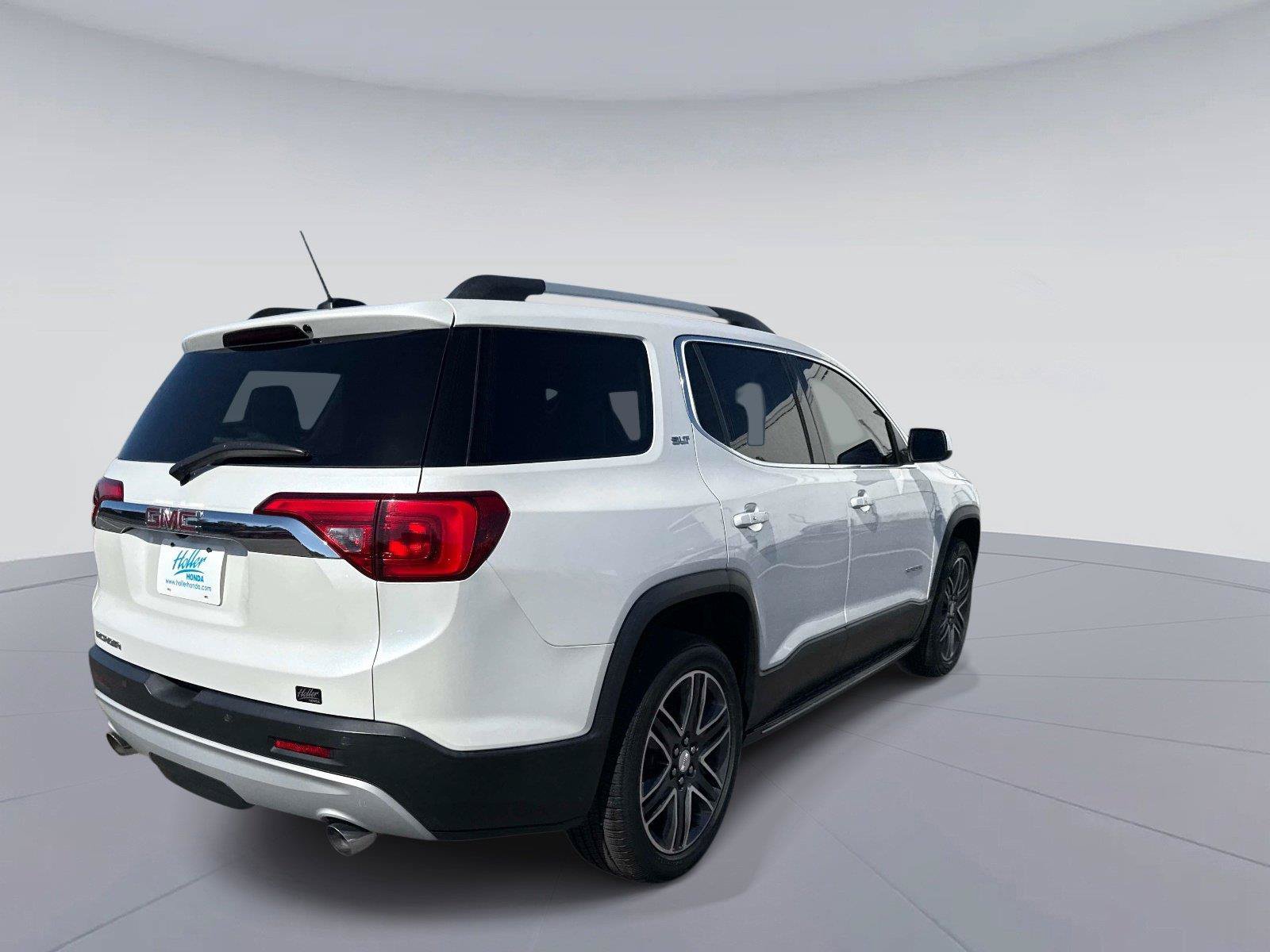Used 2017 GMC Acadia SLT FWD image 4