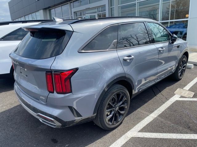 Certified 2023 Kia Sorento SX image 3