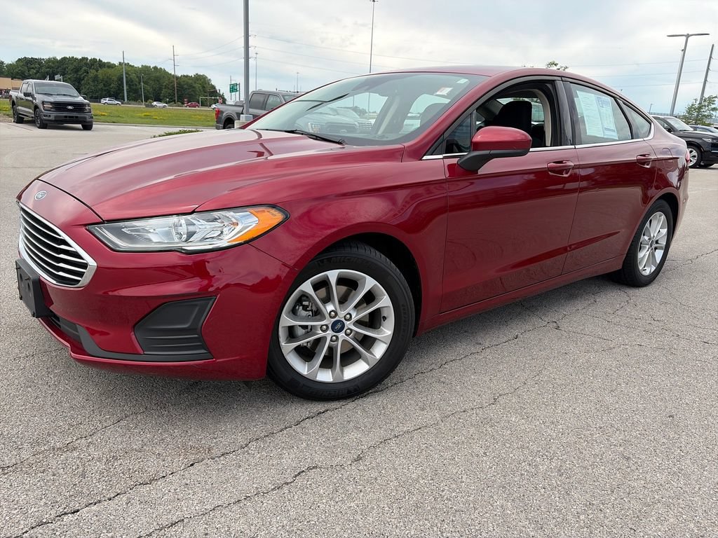 Used 2019 Ford Fusion SE FWD image 3