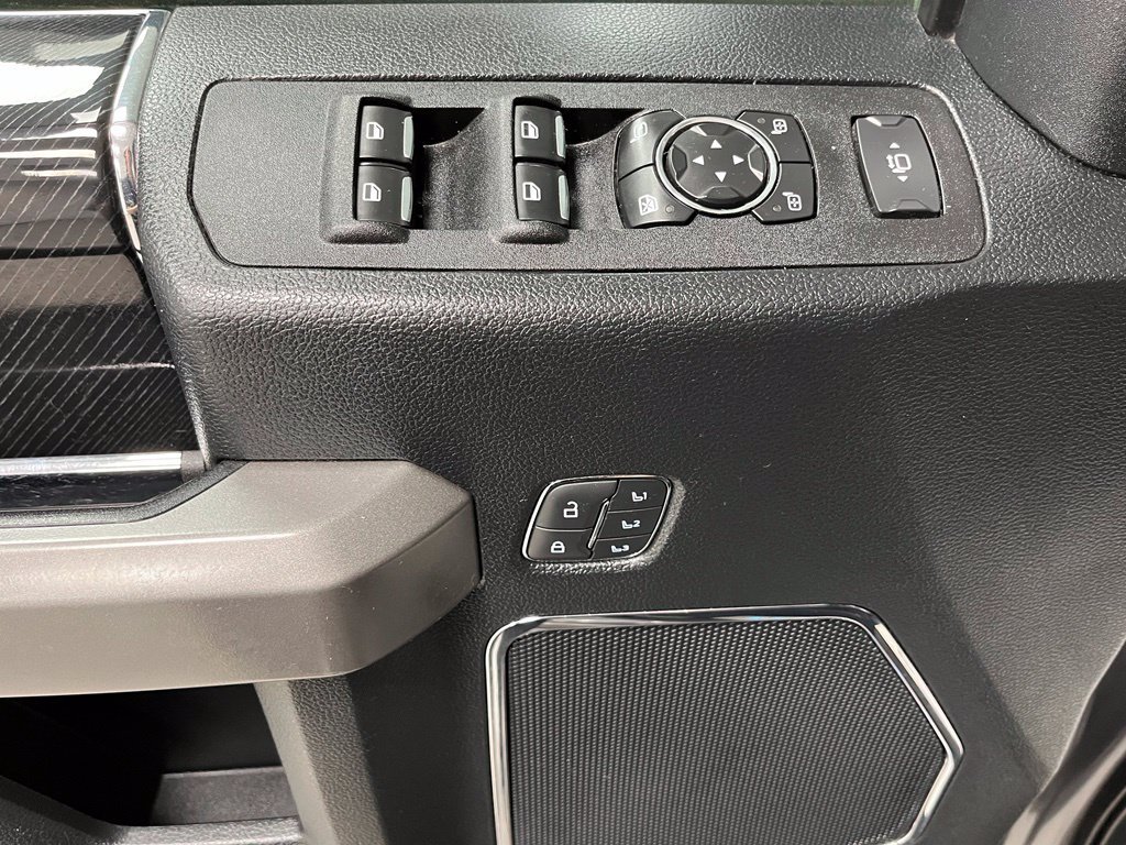 Used 2021 Ford F350 Platinum w/ FX4 Off-Road Package AWD/4WD image 24