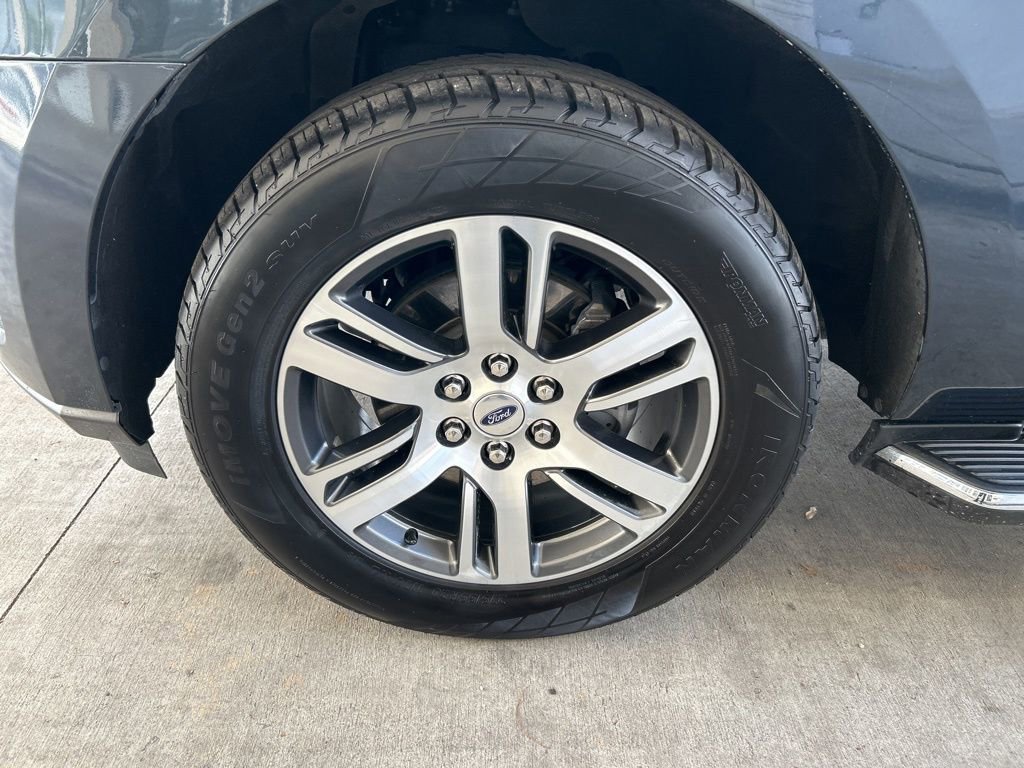 Used 2023 Ford Expedition Max Limited image 13