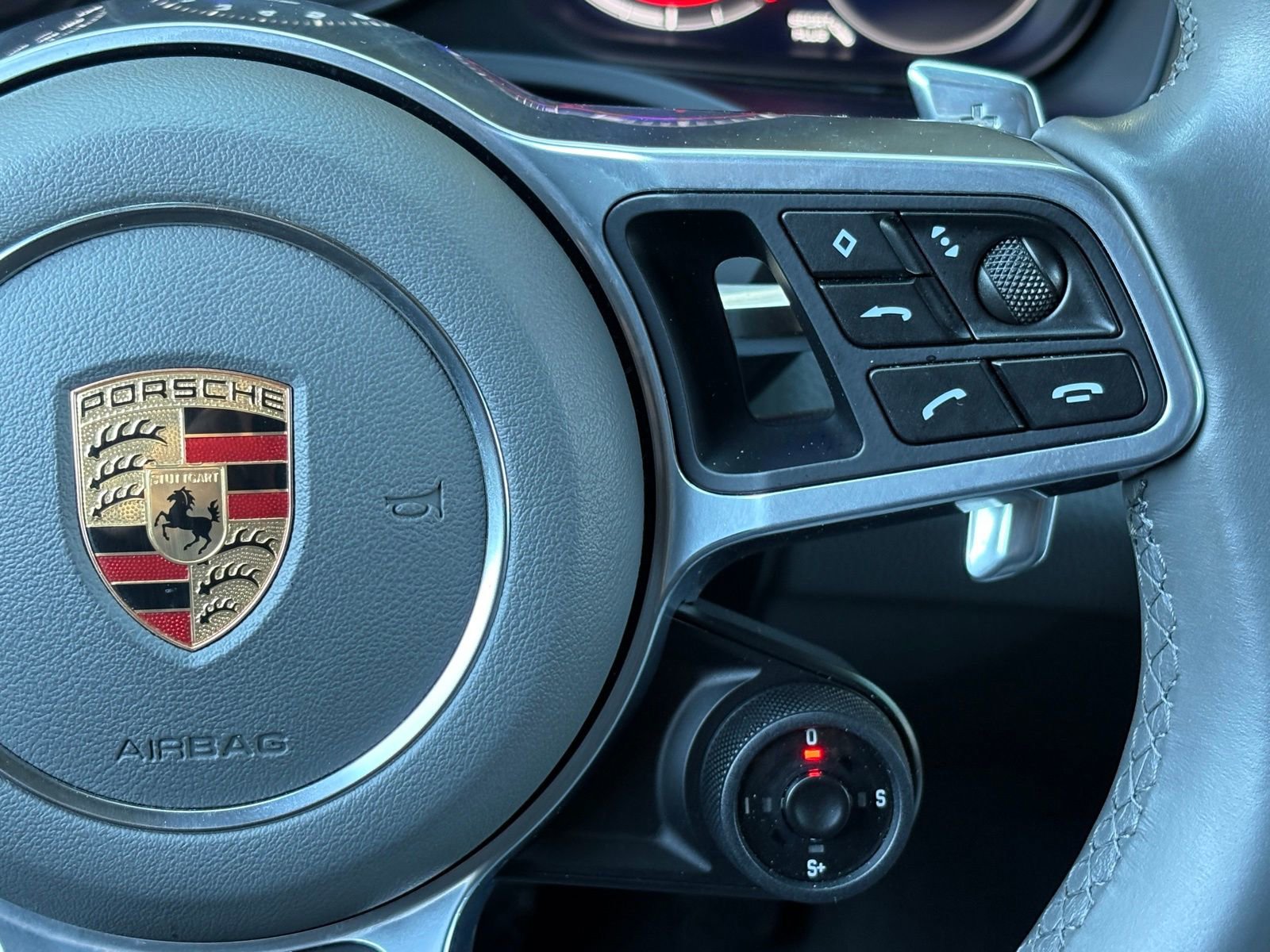 Used 2023 Porsche Cayenne Coupe AWD/4WD image 18