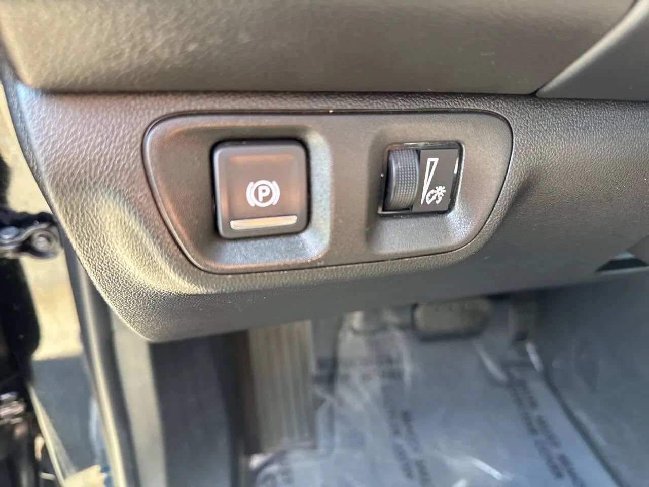 Used 2019 GMC Acadia Denali w/ Technology Package AWD/4WD image 12