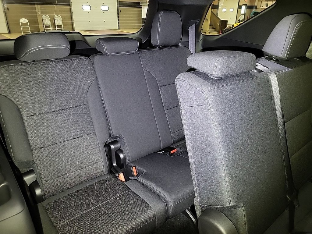 Certified 2024 Chevrolet Traverse LS image 17
