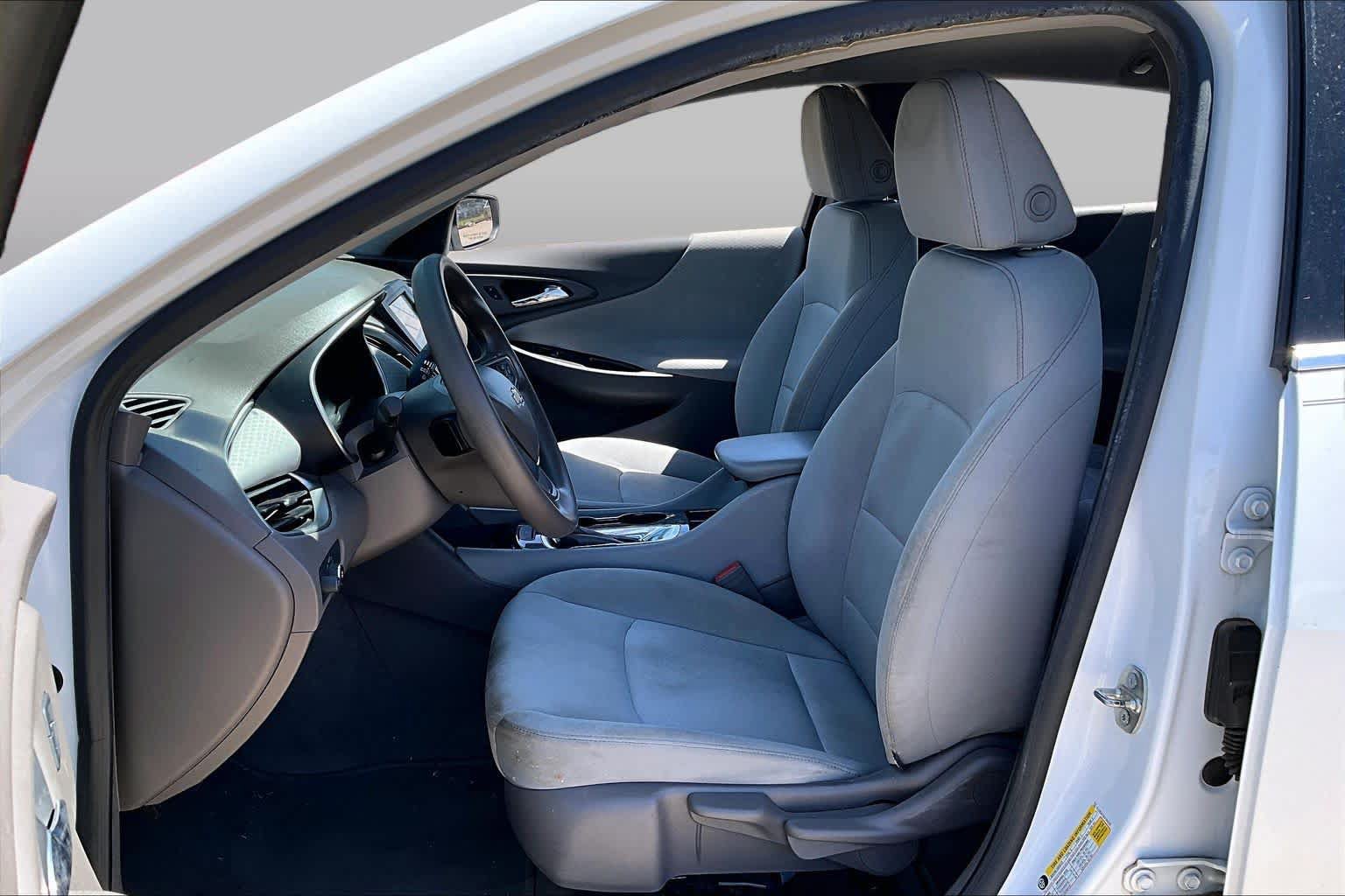 Used 2016 Chevrolet Malibu LS FWD image 8