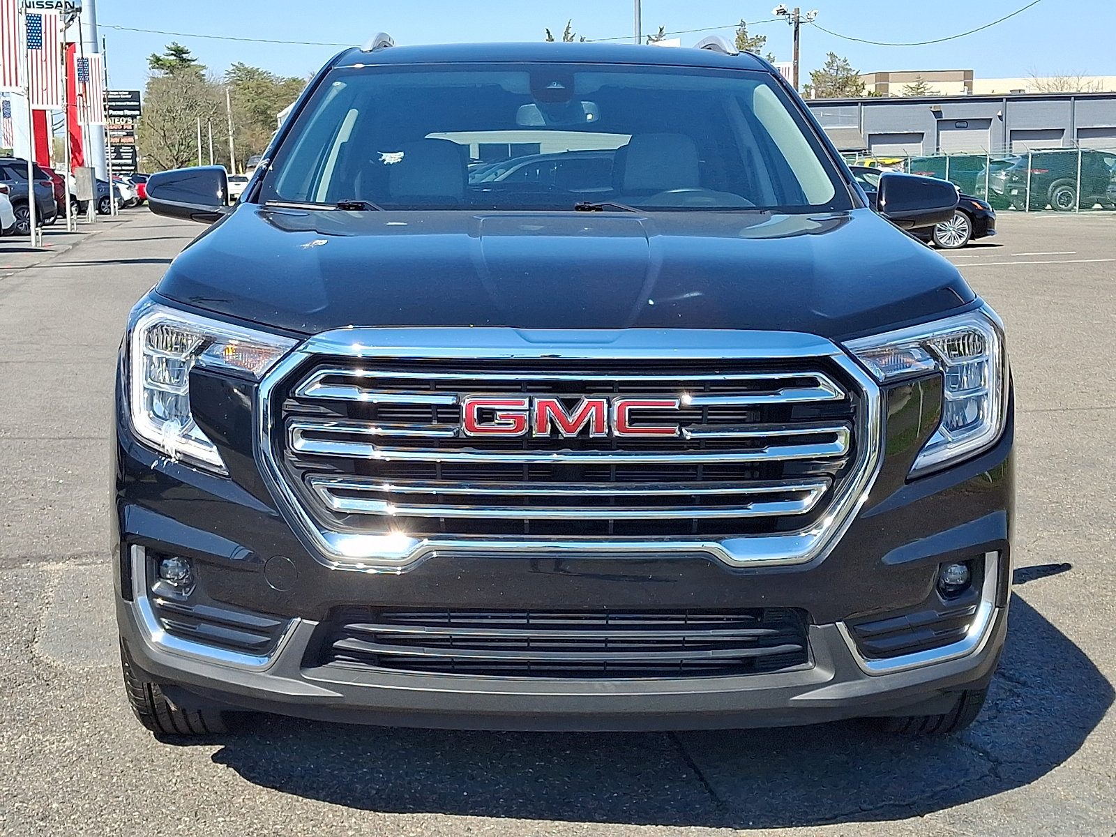 Used 2024 GMC Terrain SLT FWD image 2