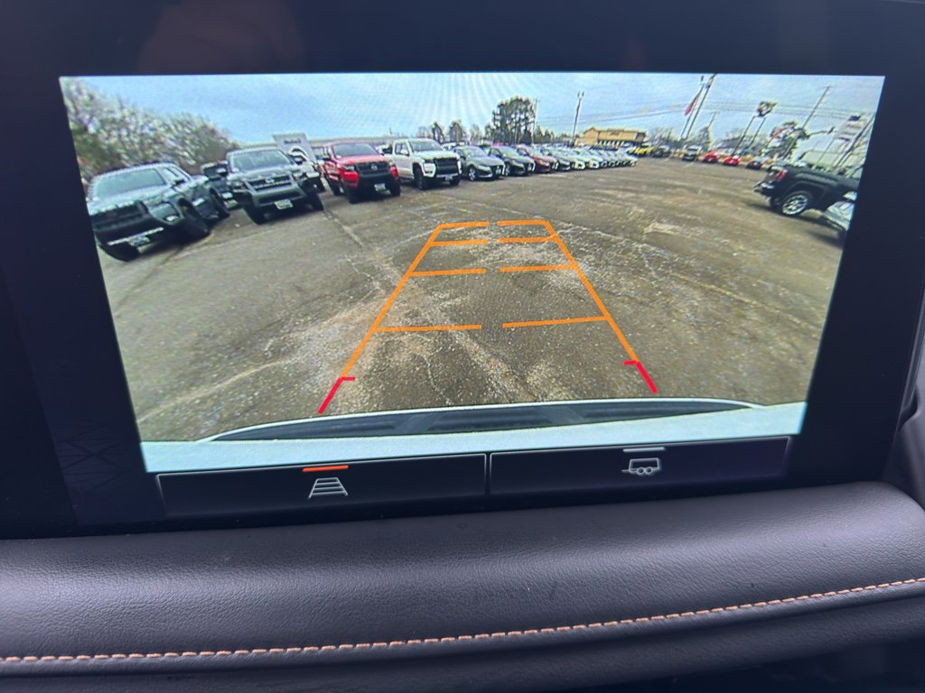 Used 2022 GMC Yukon AT4 AWD/4WD image 26