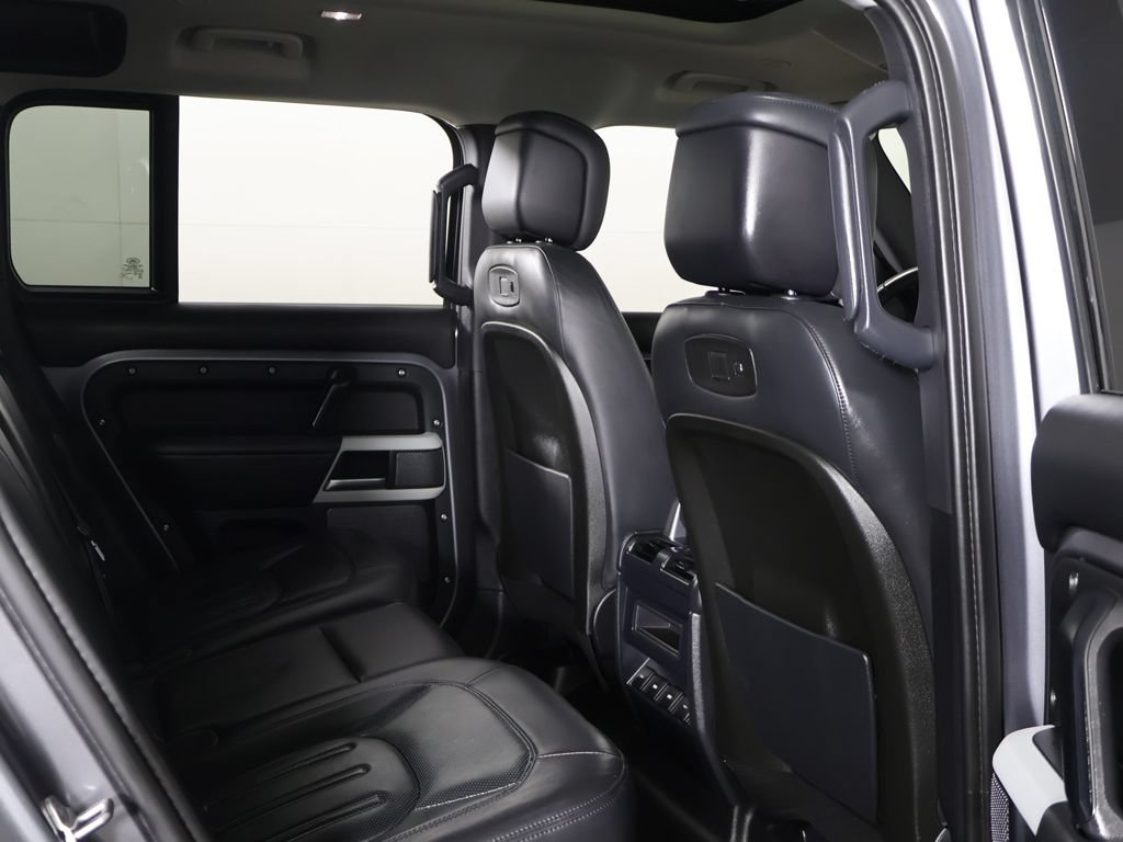 Used 2020 Land Rover Defender 110 HSE AWD/4WD image 30