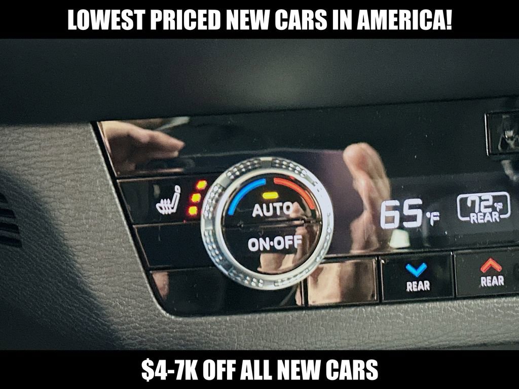 New 2024 Mitsubishi Outlander SEL image 24