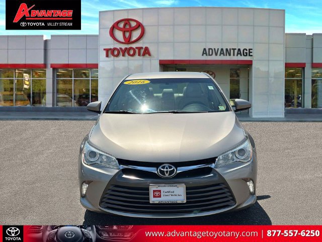 Used 2016 Toyota Camry XLE FWD image 2