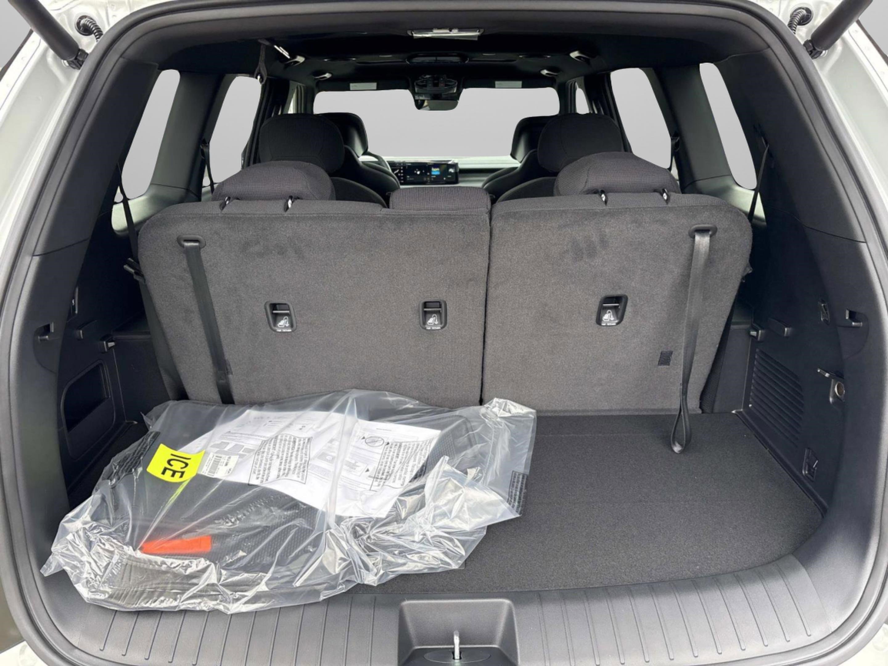 New 2027 Kia Telluride S image 12