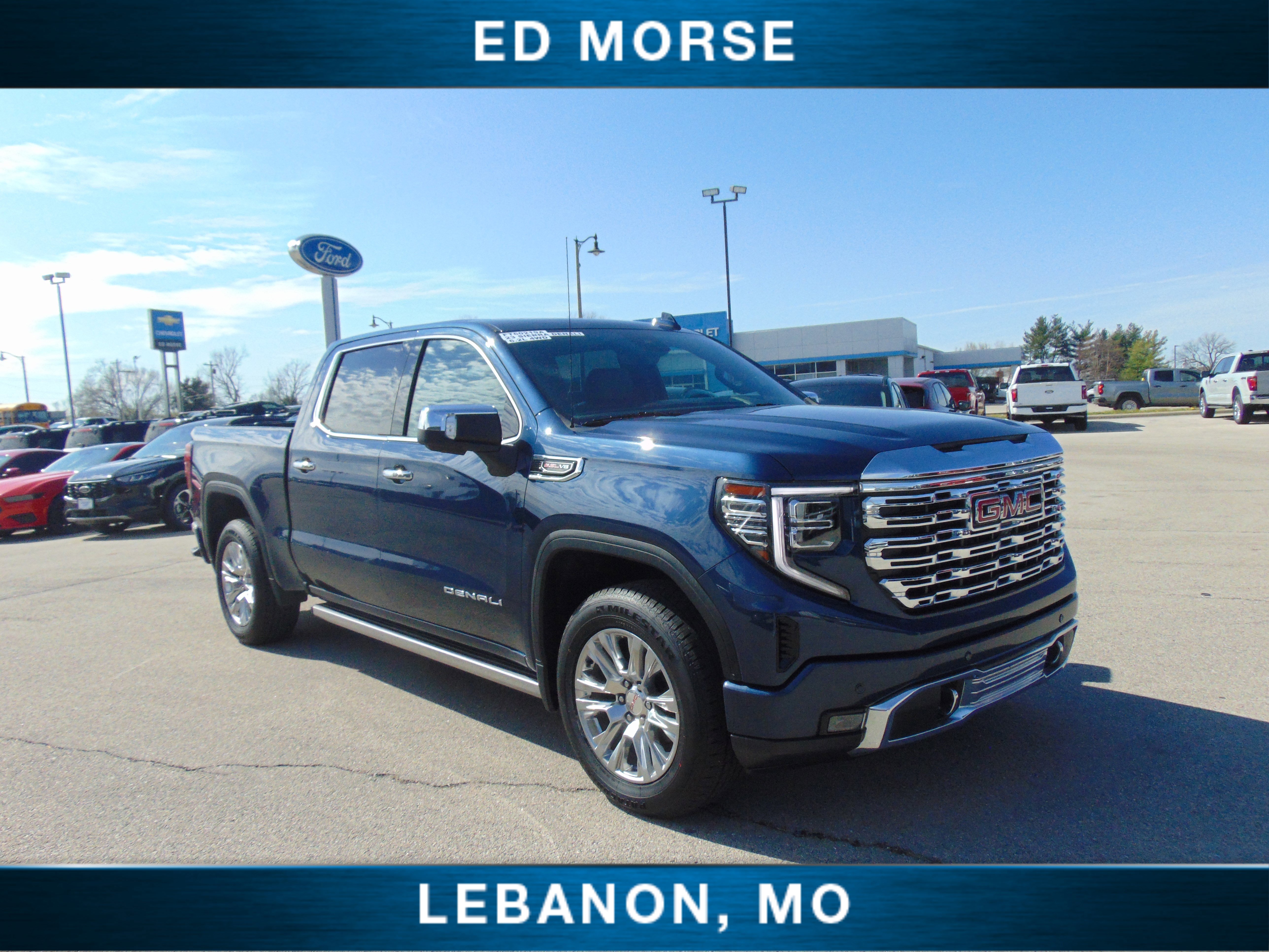 Used 2023 GMC Sierra 1500 Denali w/ Technology Package AWD/4WD image 4