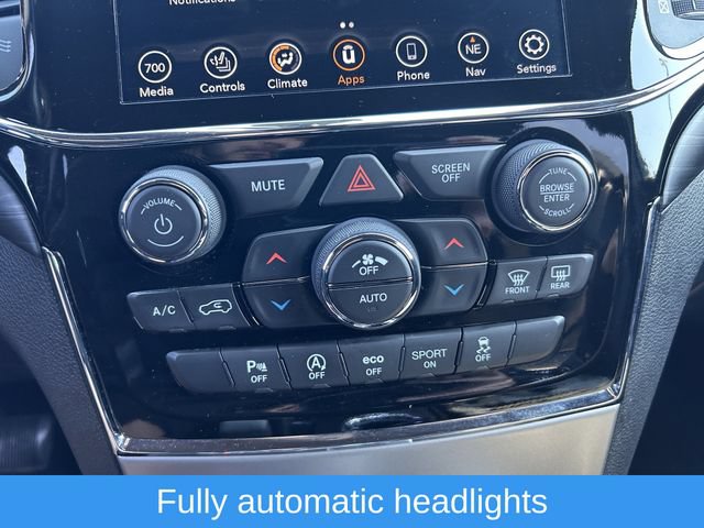Used 2021 Jeep Grand Cherokee Laredo X AWD/4WD image 15
