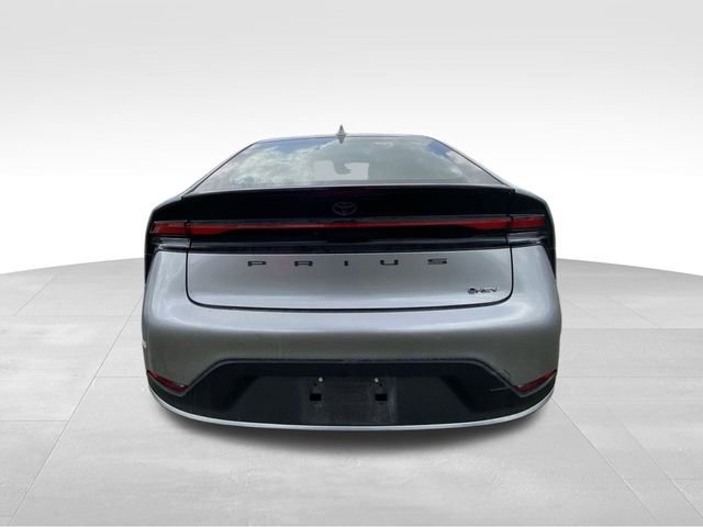 Used 2025 Toyota Prius LE image 9