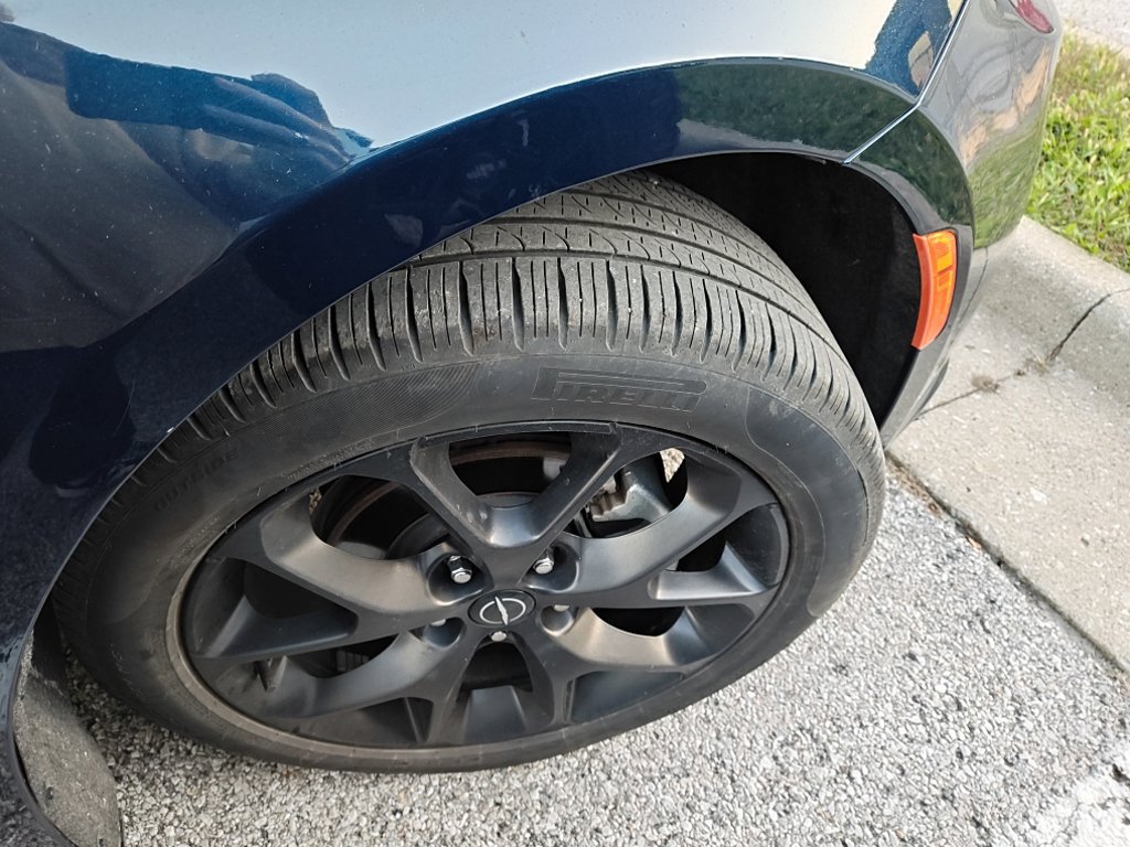 Used 2025 Chrysler Pacifica Limited FWD image 11