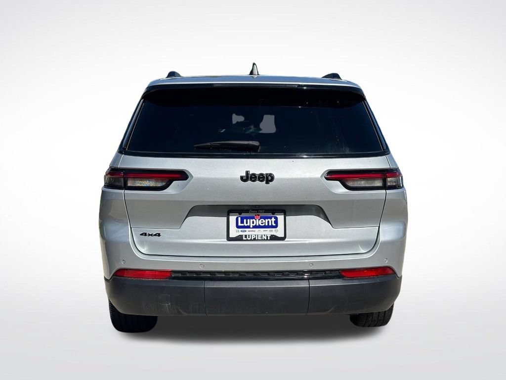 Used 2024 Jeep Grand Cherokee L Altitude AWD/4WD image 4